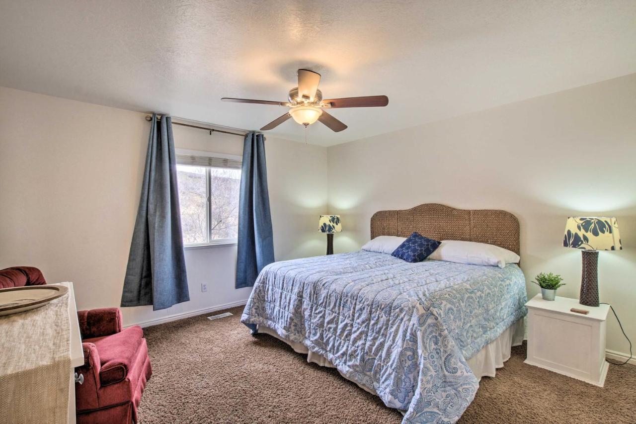Spacious Garden City Townhome With Lake Views! Exterior photo